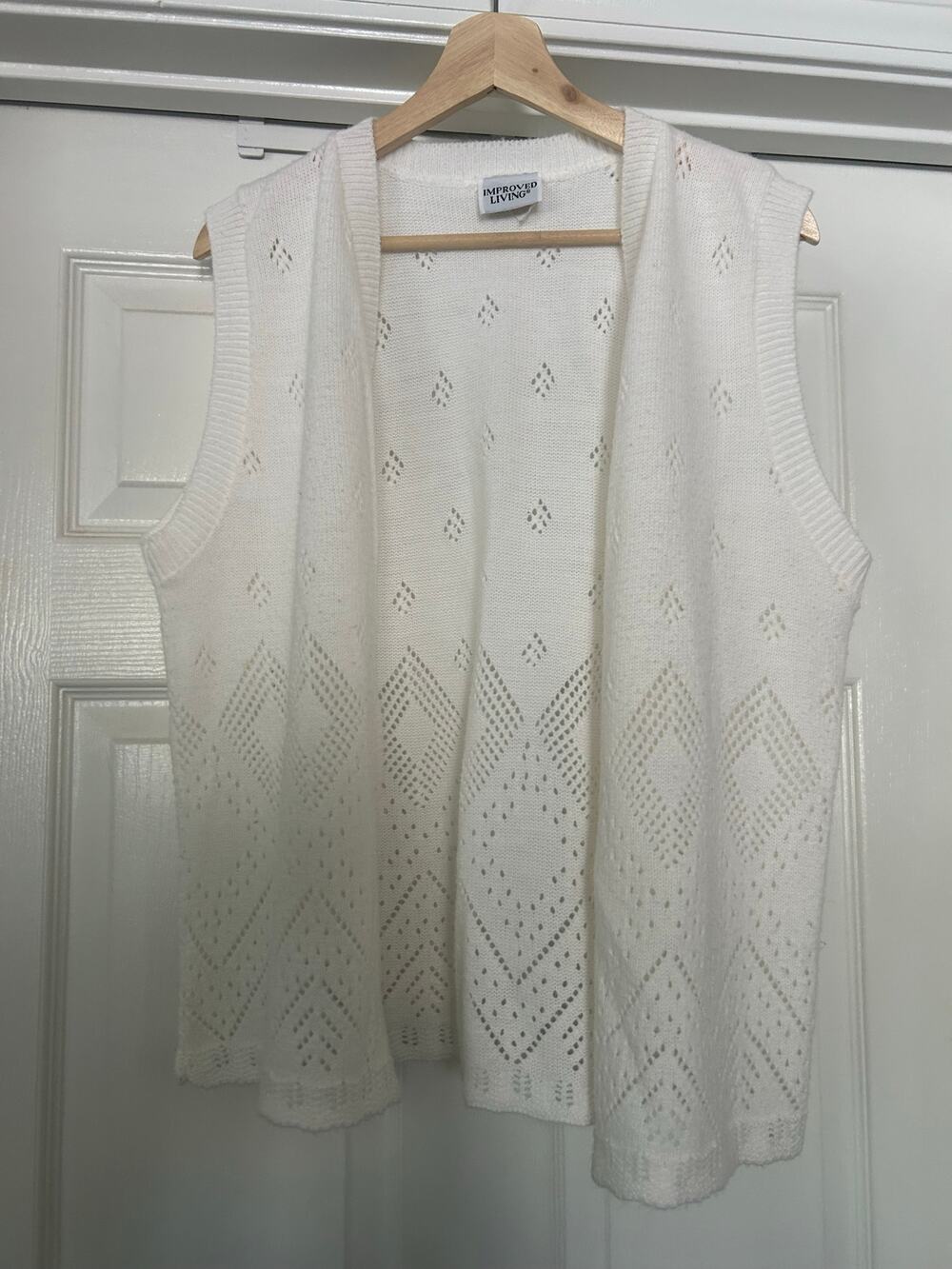 Simple True Vintage Knit White Vest Cardigan - Size Medium